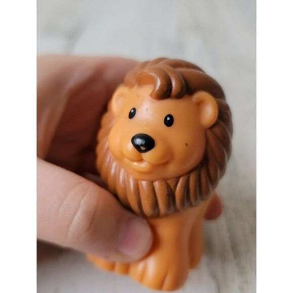Fisher-Price Mattel lion 2002 Little People toy - Picture 2 of 6
